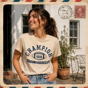 Champion Crop Top Beige Graphic Tee Size L Casual
